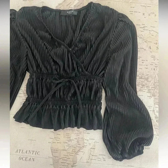 Aqua Girl 7/8 Black Fan Pleated Blouse - Picture 2 of 7